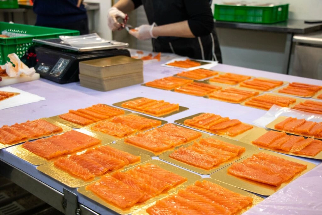 The Cold Chain Challenge: How Dubai Keeps Seafood Fresh Across Continents